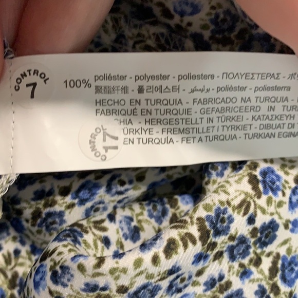 NWT. Zara White/Blue Floral Print Satin Effect Halterneck Midi Dress. Size S. - Picture 7 of 8